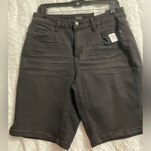 NWT Time & Tru Black Bermuda Shorts
